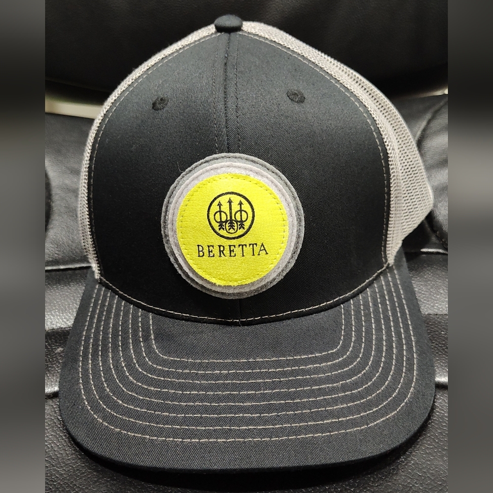 Beretta Trucker Hat/Cap Rich 112 Trckr - Circle Patch Blk/Yellow, Gray Mesh, OS